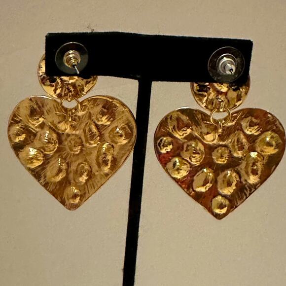 🌟🌟HOLIDAY🌟🌟READY GOLD TONE HEART EARRINGS BEDAZZLED w/FAUX COLORED STONES NEW - Picture 8 of 9